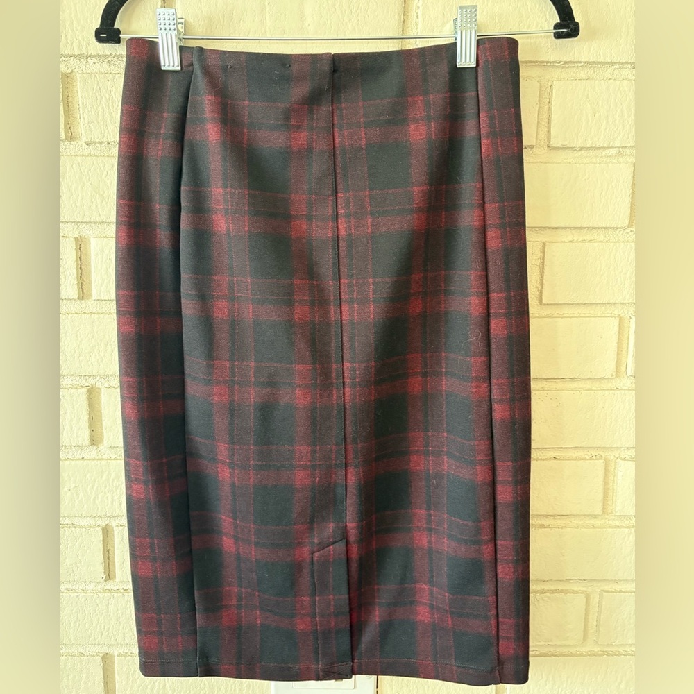 Liverpool Black and Red Plaid Midi Skirt | Size 6